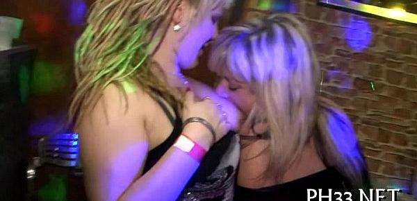  Sluts found tiny dick in club
